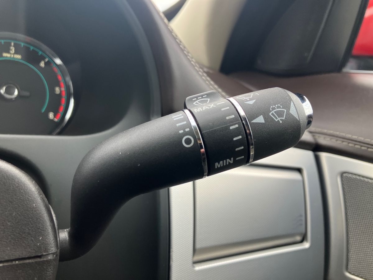 Used Jaguar XF 2015 for sale - 76158344: Photo 32