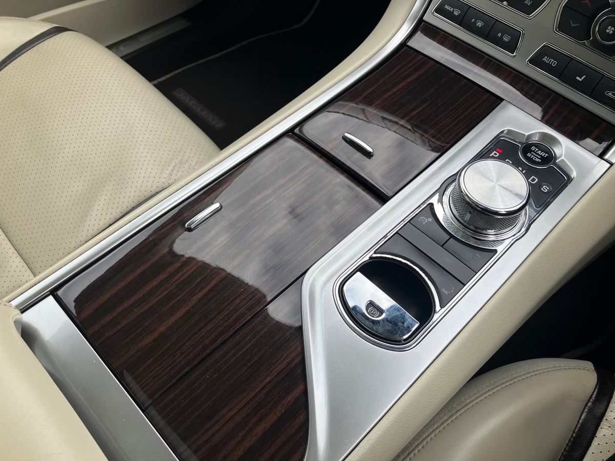 Used Jaguar XF 2015 for sale - 76158344: Photo 34