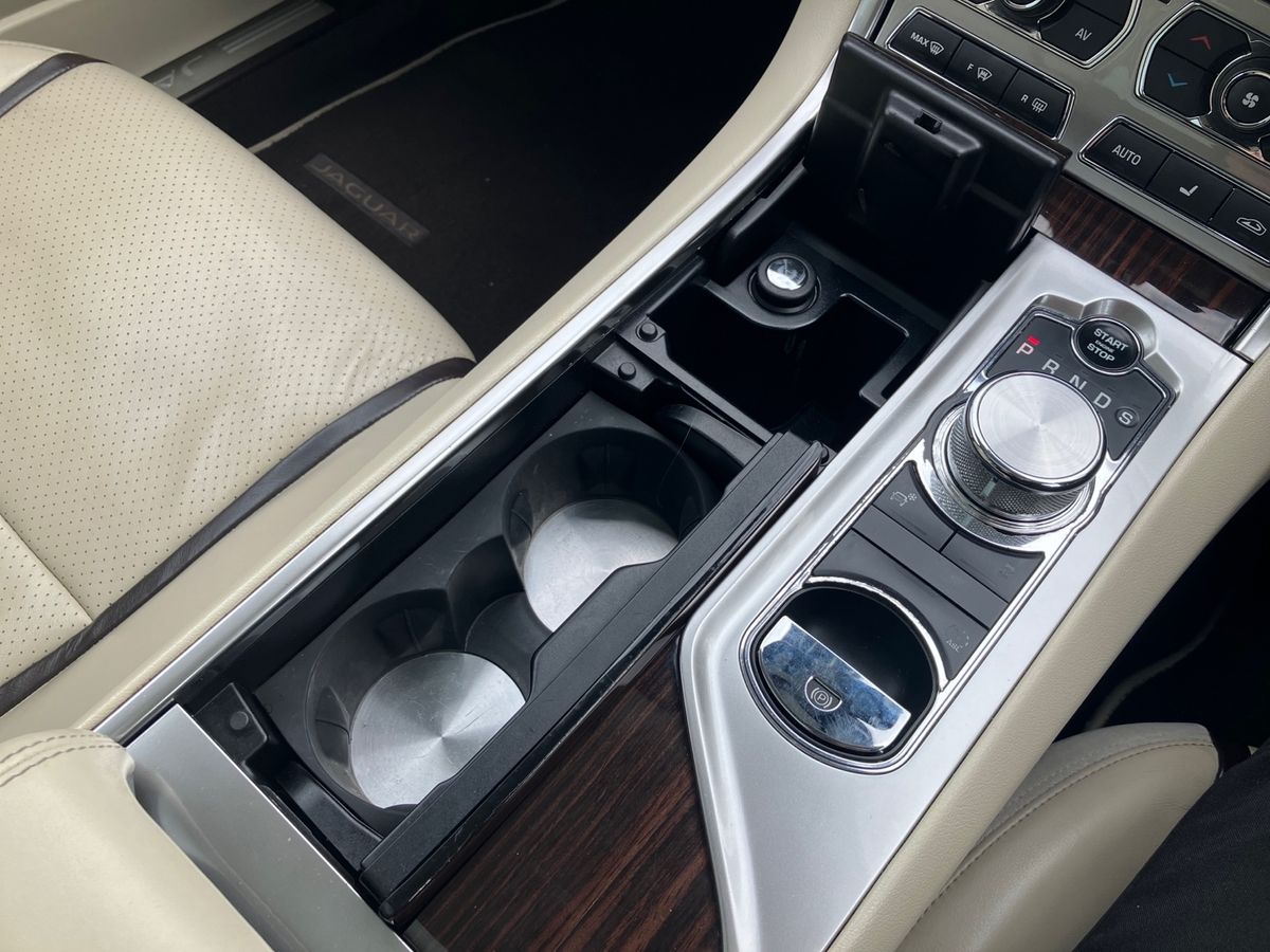Used Jaguar XF 2015 for sale - 76158344: Photo 35