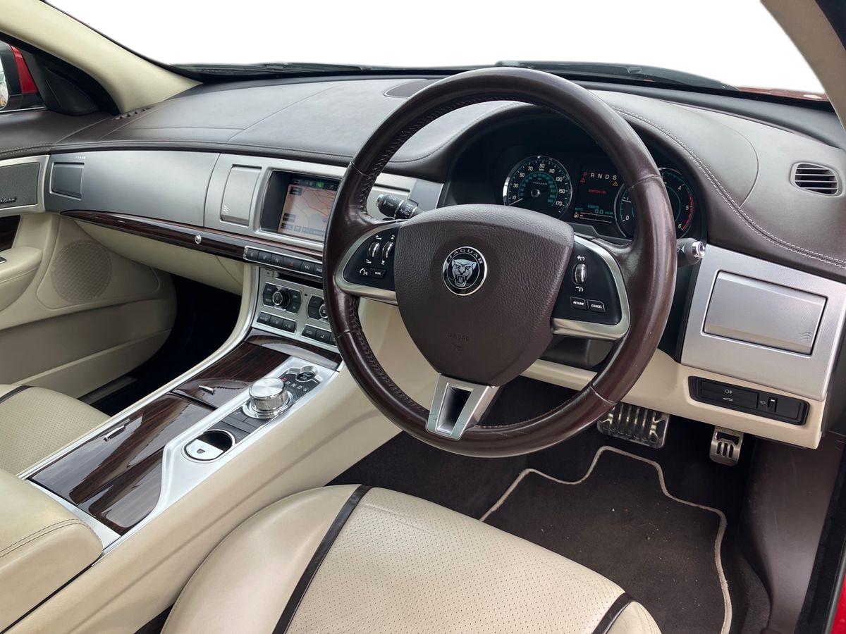 Used Jaguar XF 2015 for sale - 76158344: Photo 8
