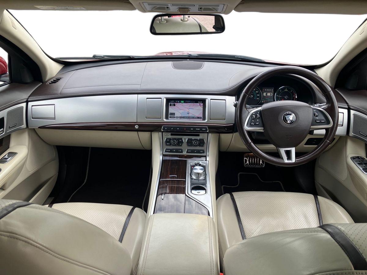 Used Jaguar XF 2015 for sale - 76158344: Photo 9