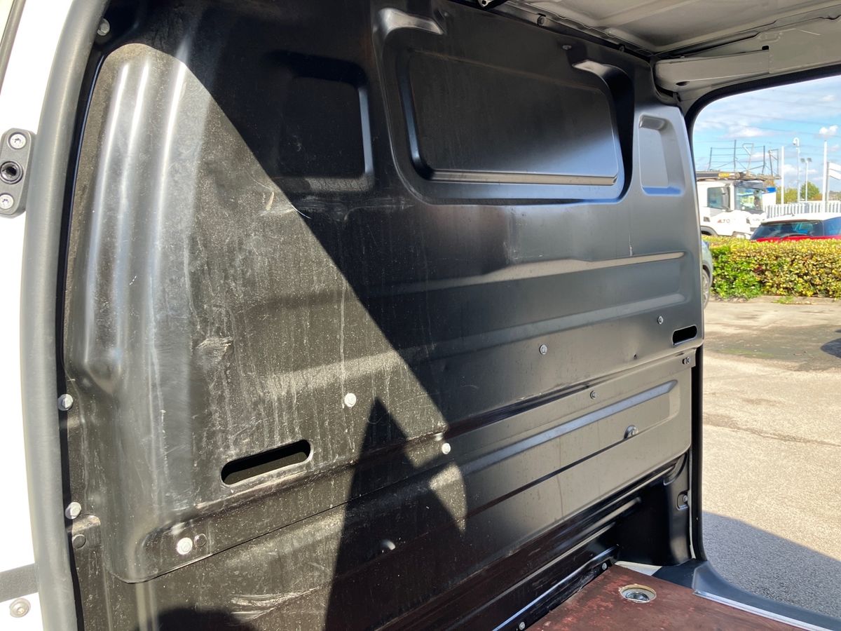 Used Vauxhall Vivaro 2022 for sale - 76128225: Photo 40