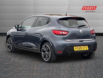 Used Renault Clio 2018 for sale - 76288185: Photo