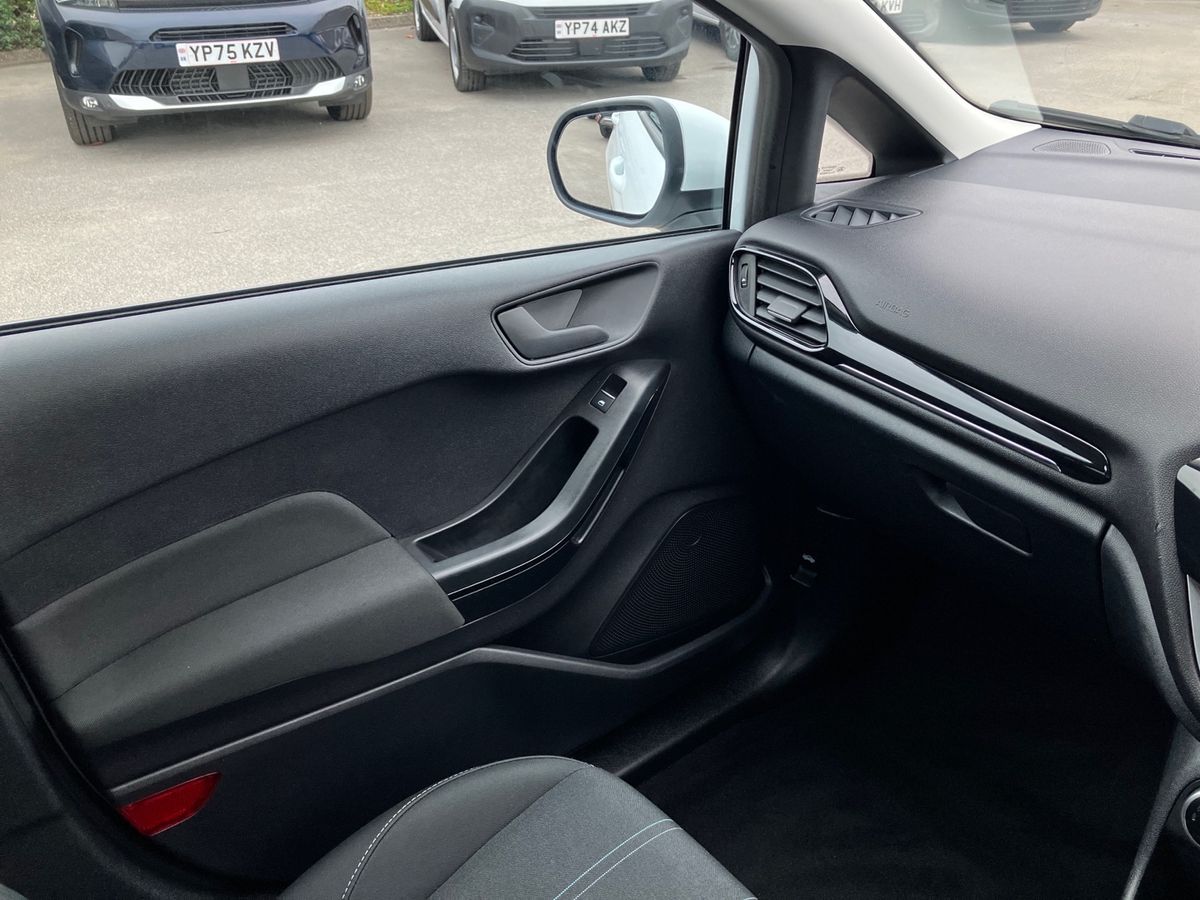 Used Ford Fiesta 2021 for sale - 76311107: Photo 41
