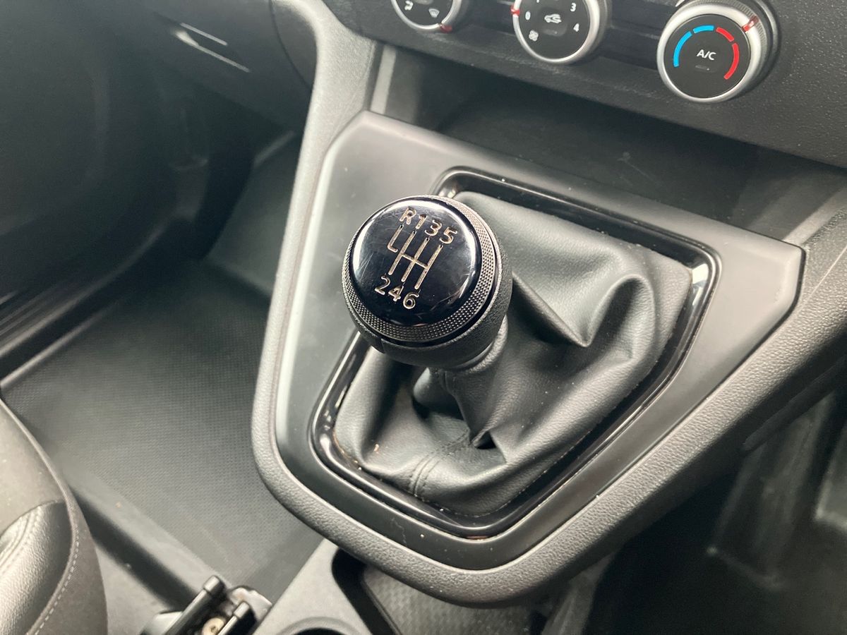 Used Renault Kangoo 2023 for sale - 76142119: Photo 41