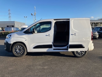 Used Citroen Berlingo 2024 for sale - 76931799: Photo