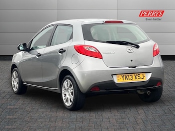 Used Mazda Mazda2 2013 for sale - 76931836: Photo