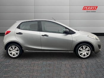Used Mazda Mazda2 2013 for sale - 76931836: Photo