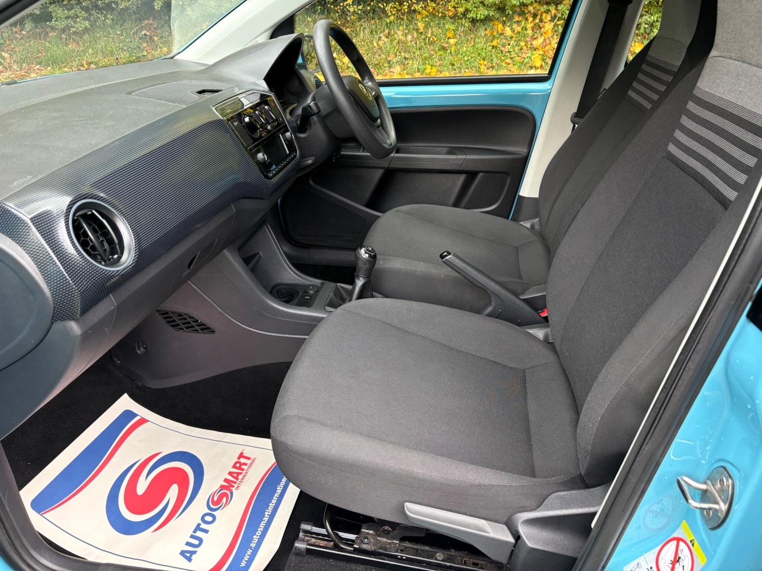 Used Volkswagen up! 2019 for sale - 76377488: Photo 2
