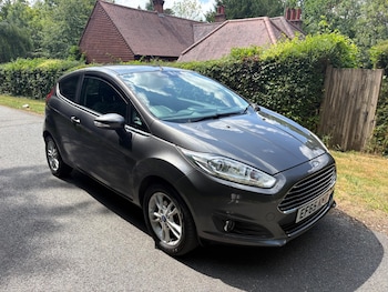 Used Ford Fiesta 2015 for sale - 75311280: Photo