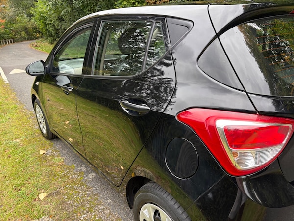 Used Hyundai i10 2015 for sale - 76227479: Photo 11