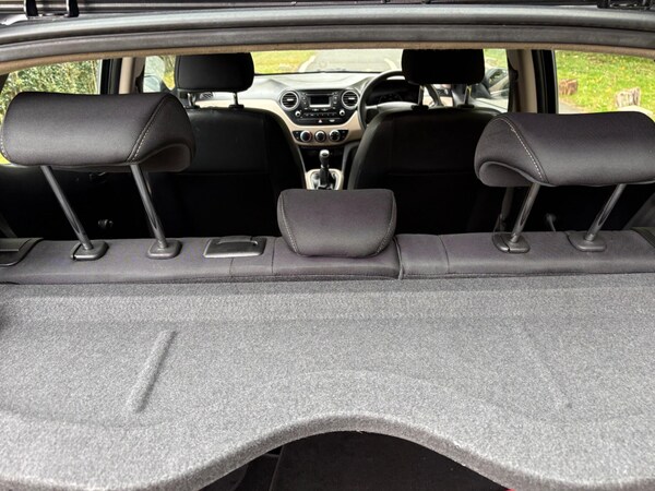 Used Hyundai i10 2015 for sale - 76227479: Photo 19