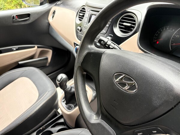 Used Hyundai i10 2015 for sale - 76227479: Photo 21