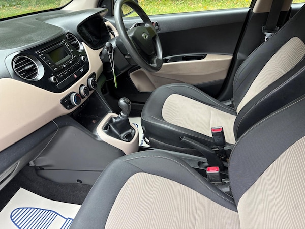 Used Hyundai i10 2015 for sale - 76227479: Photo 2