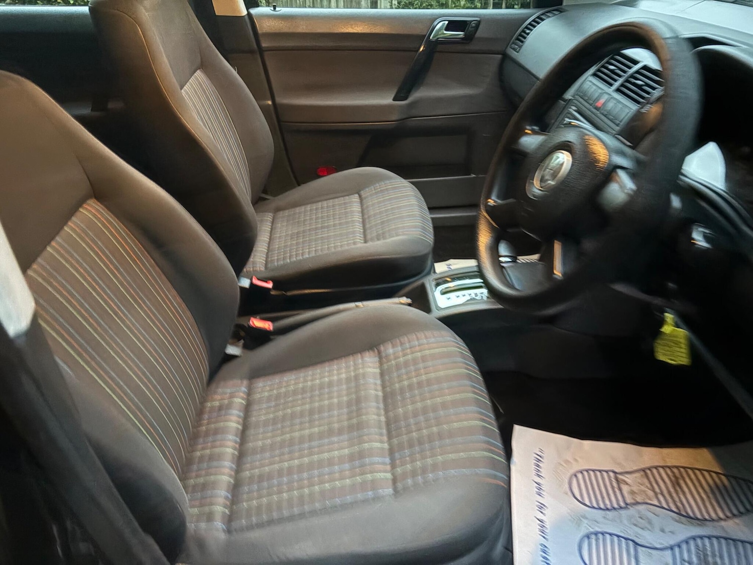 Used Volkswagen Polo 2005 for sale - 76327033: Photo 2
