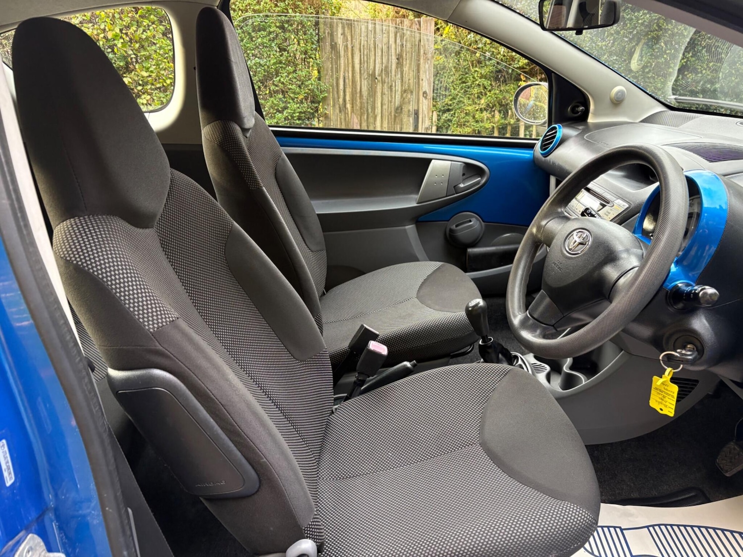 Used Toyota AYGO 2009 for sale - 76361220: Photo 2