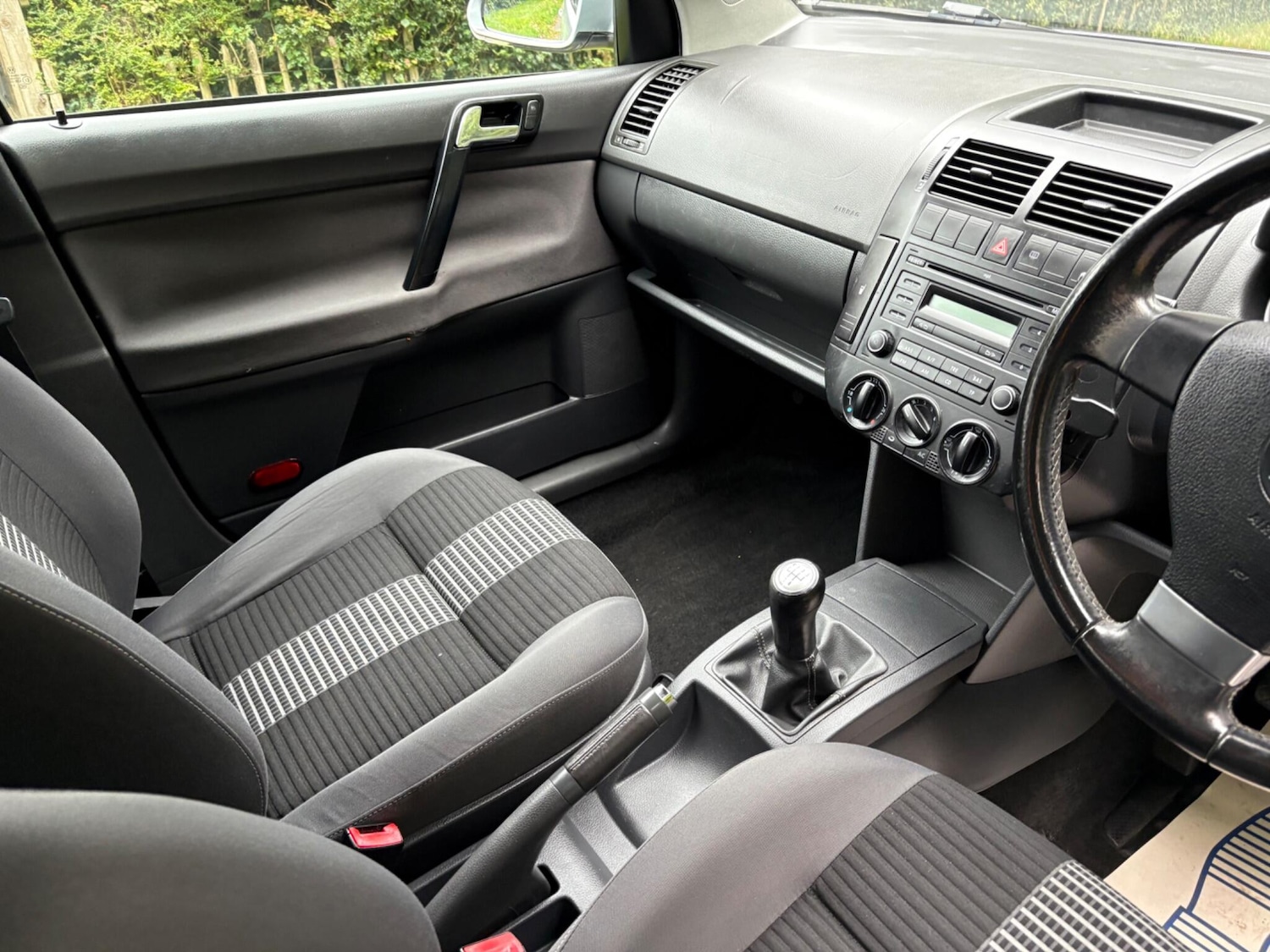 Used Volkswagen Polo 2009 for sale - 76284261: Photo 6