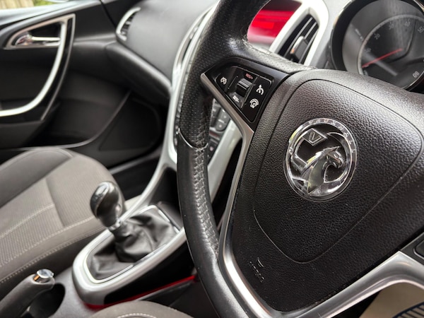 Used Vauxhall Astra 2014 for sale - 76215103: Photo 11