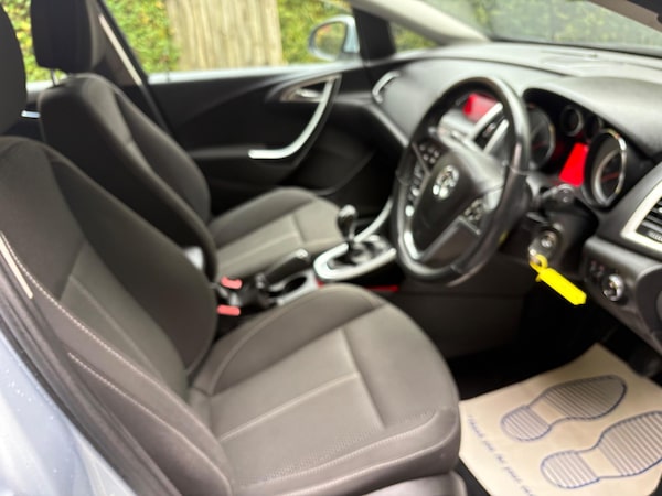 Used Vauxhall Astra 2014 for sale - 76215103: Photo 2