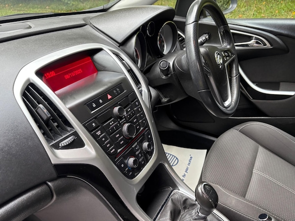 Used Vauxhall Astra 2014 for sale - 76215103: Photo 9