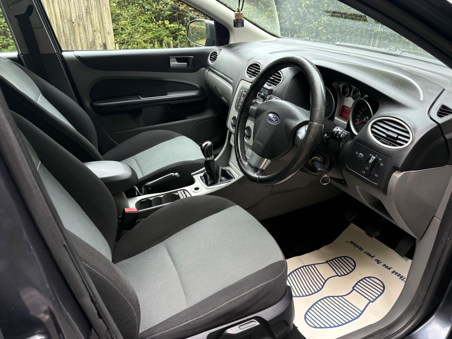 Used Ford Focus 2010 for sale - 76307751: Photo 11