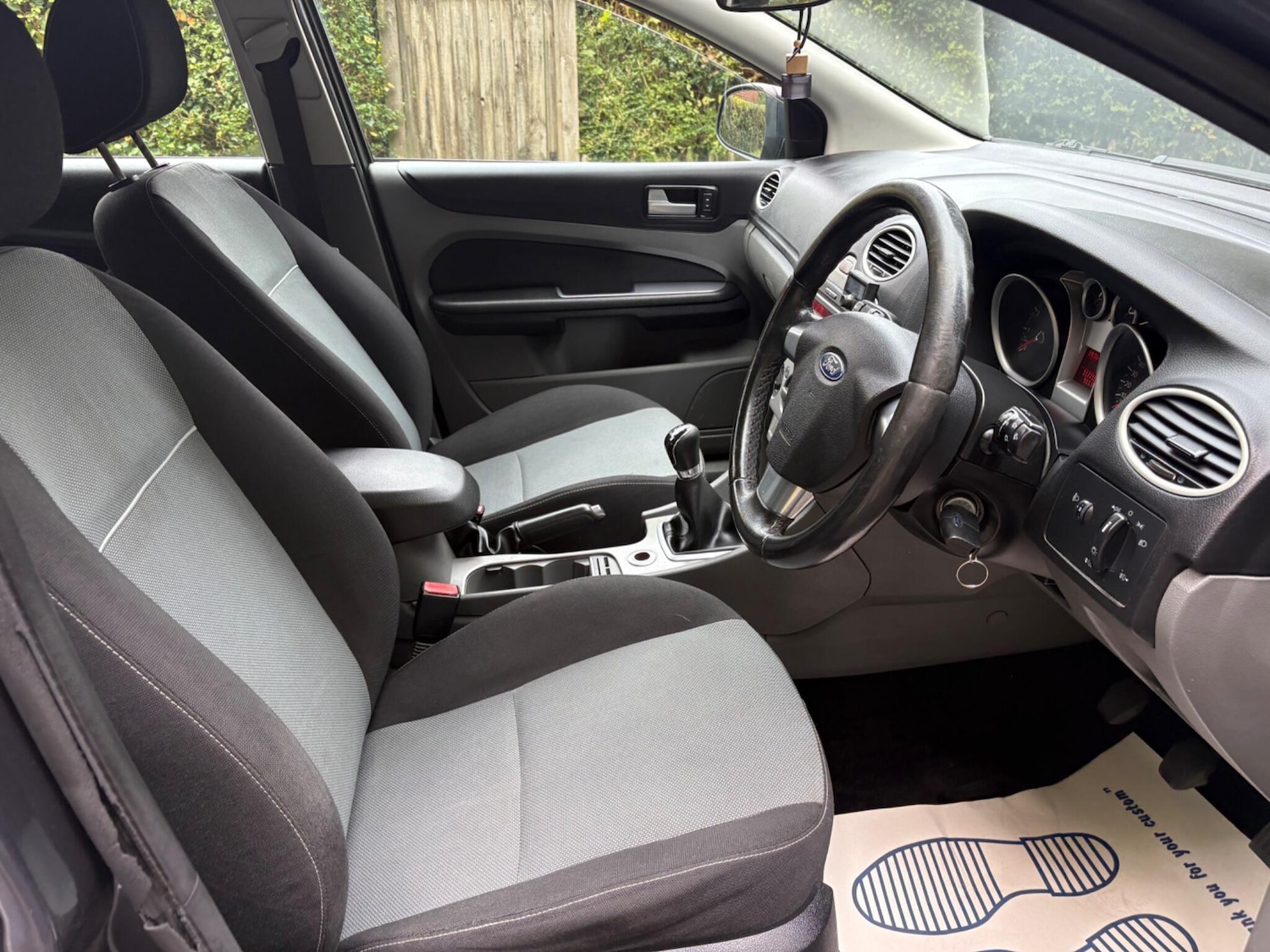 Used Ford Focus 2010 for sale - 76307751: Photo 13