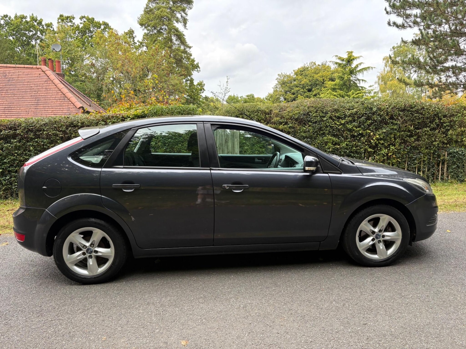 Used Ford Focus 2010 for sale - 76307751: Photo 14