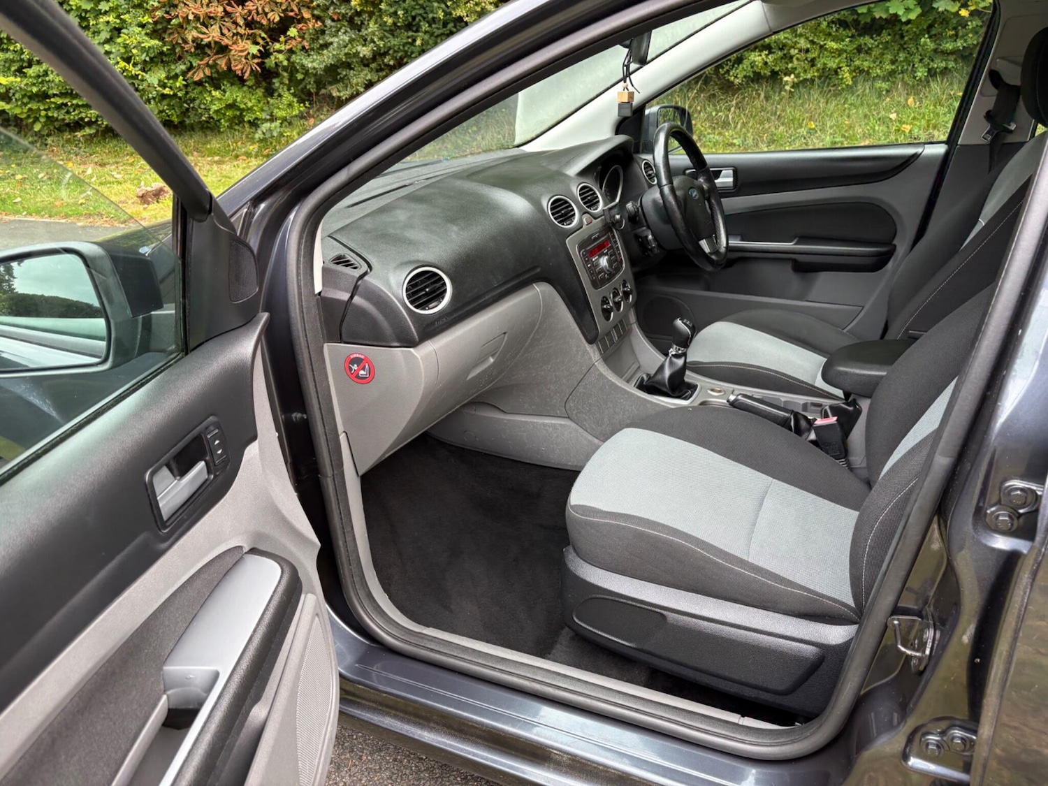 Used Ford Focus 2010 for sale - 76307751: Photo 21