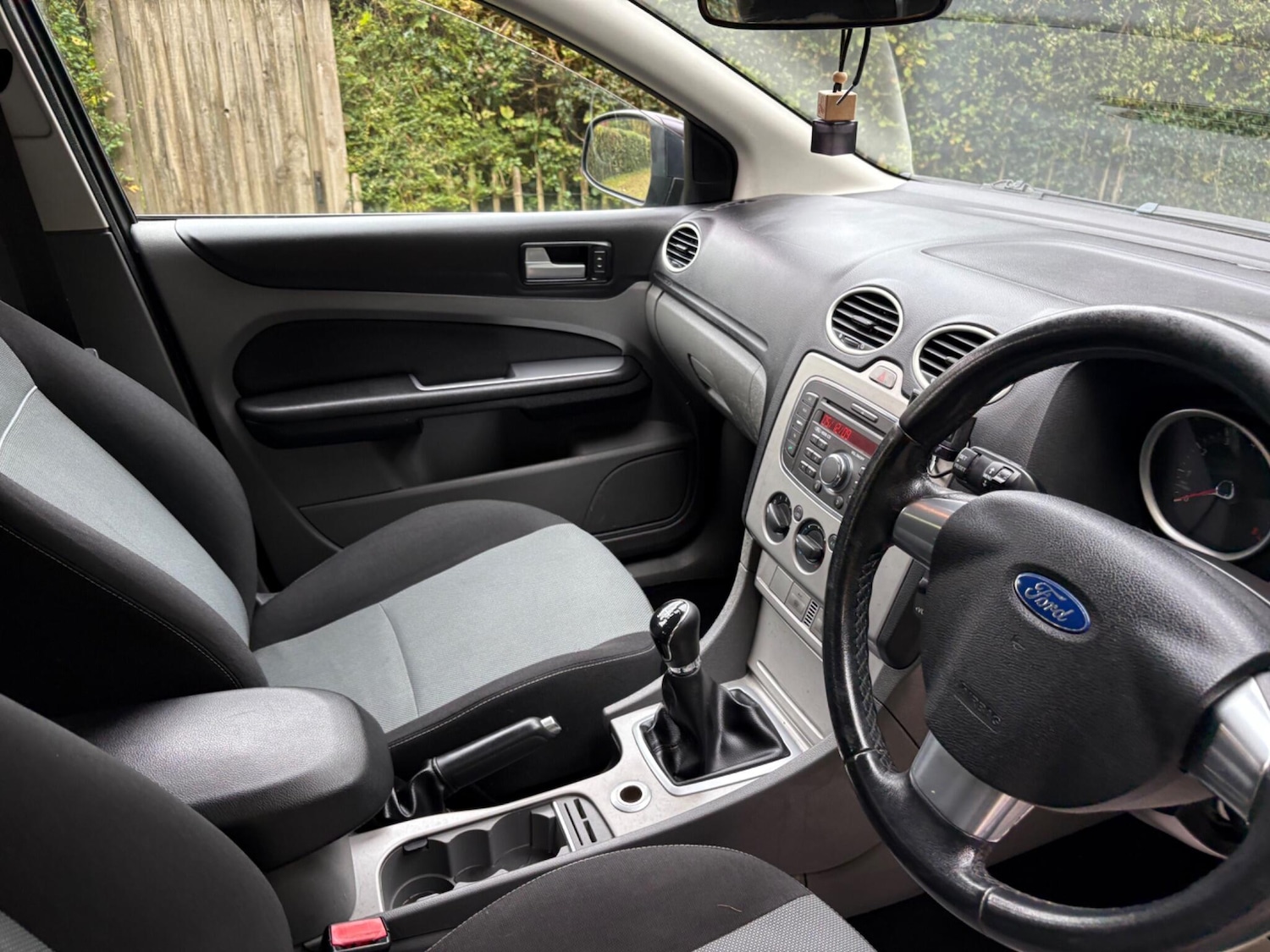 Used Ford Focus 2010 for sale - 76307751: Photo 9