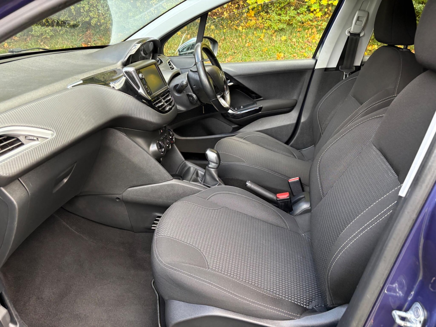 Used Peugeot 208 2016 for sale - 76399377: Photo 2