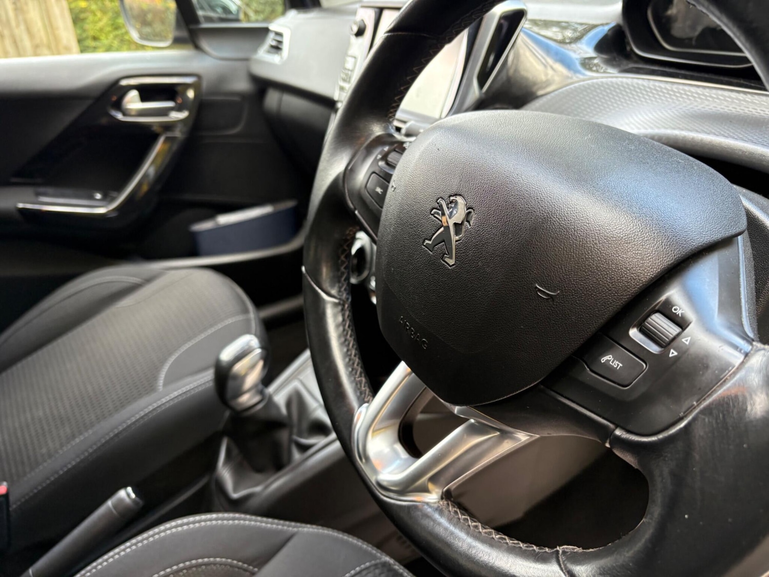 Used Peugeot 208 2016 for sale - 76399377: Photo 28