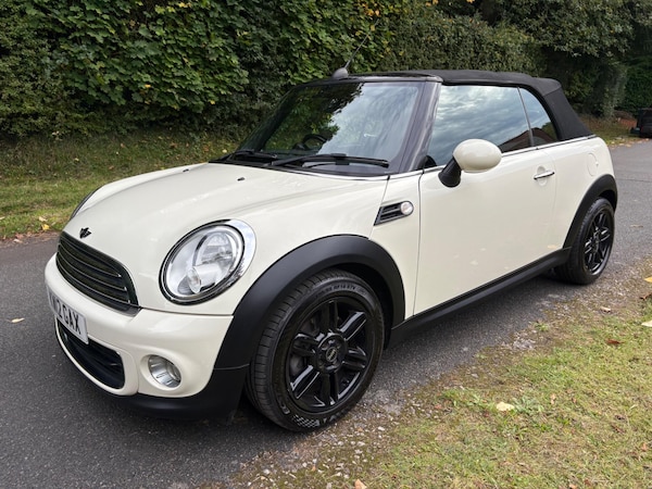 Used MINI Convertible 2012 for sale - 76151320: Photo 10