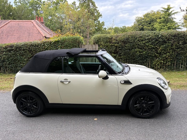 Used MINI Convertible 2012 for sale - 76151320: Photo 19