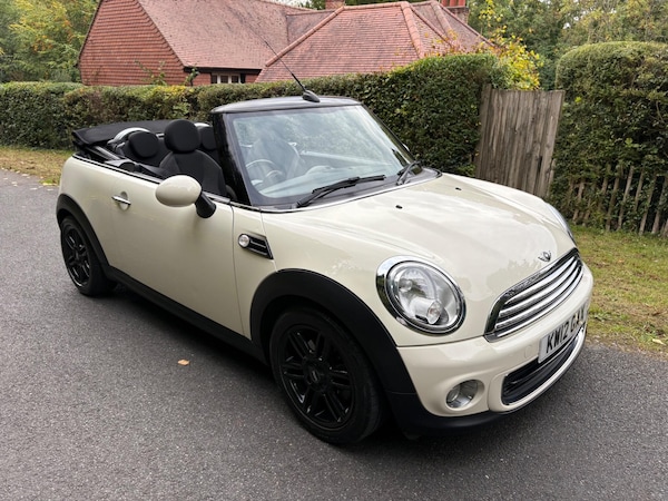 Used MINI Convertible 2012 for sale - 76151320: Photo 1