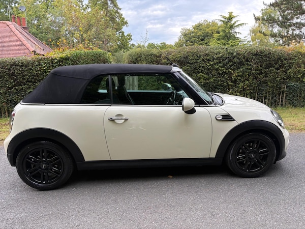 Used MINI Convertible 2012 for sale - 76151320: Photo 21