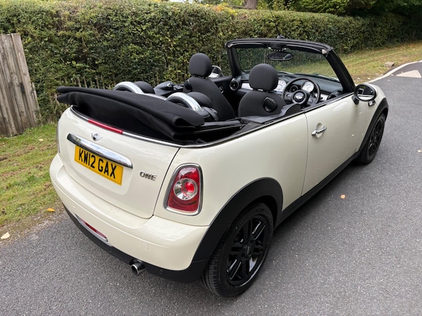 Used MINI Convertible 2012 for sale - 76151320: Photo 23