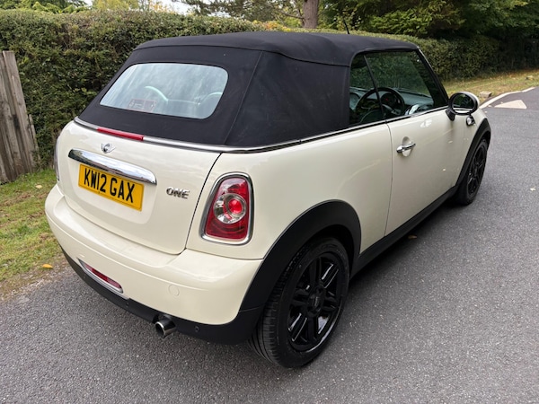 Used MINI Convertible 2012 for sale - 76151320: Photo 25