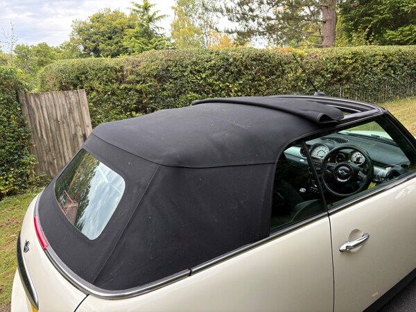Used MINI Convertible 2012 for sale - 76151320: Photo 32