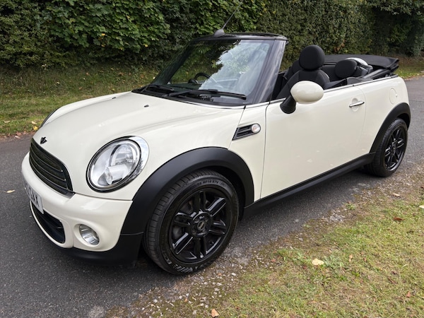 Used MINI Convertible 2012 for sale - 76151320: Photo 4