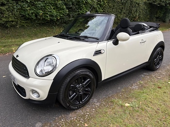 Used MINI Convertible 2012 for sale - 76151320: Photo 4