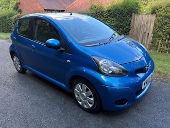 Used Toyota AYGO 2010 for sale - 75741769: Photo