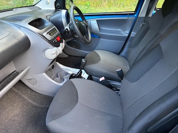 Used Toyota AYGO 2010 for sale - 75741769: Photo