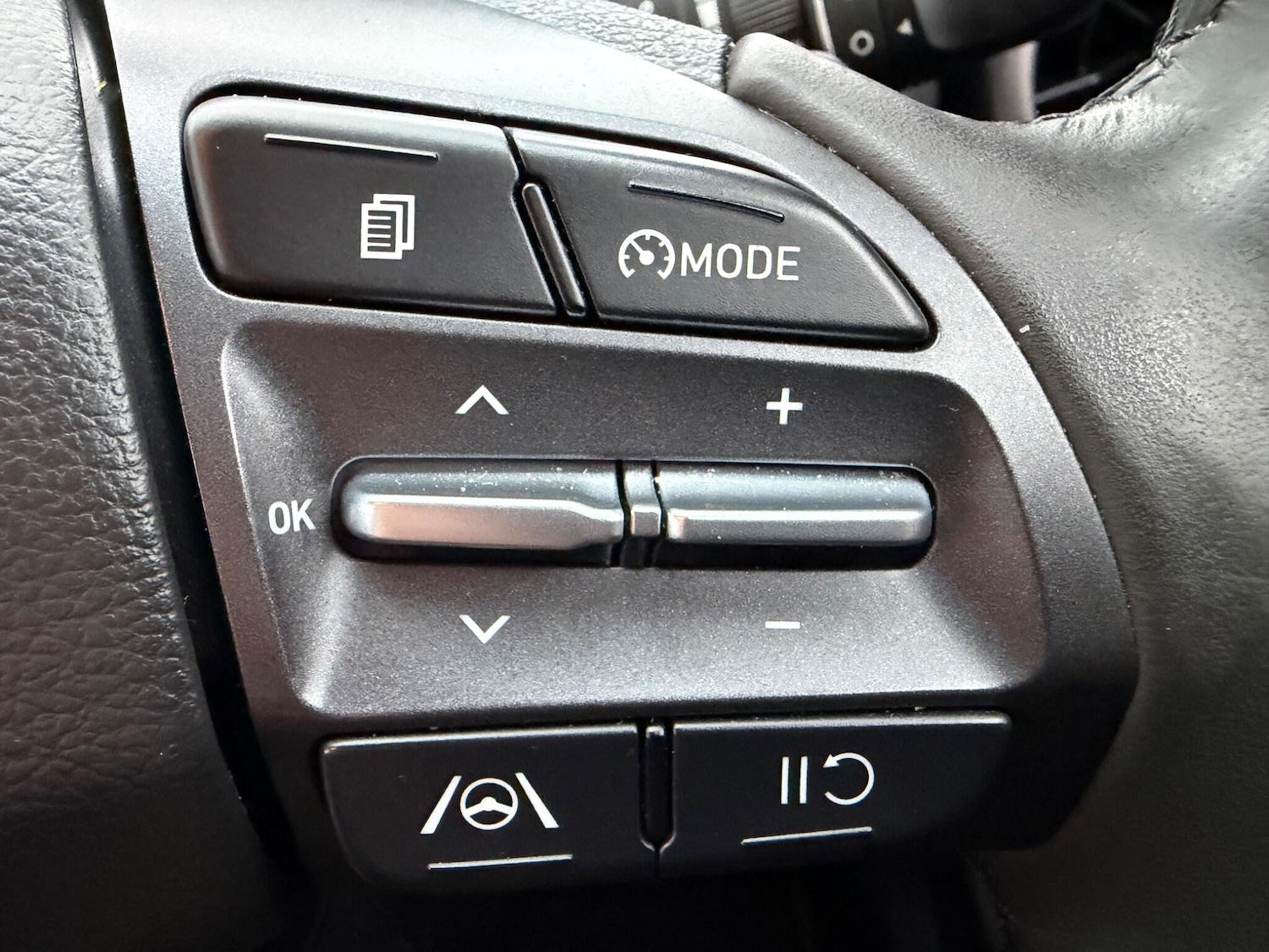 Used Hyundai KONA 2023 for sale - 77695817: Photo 17