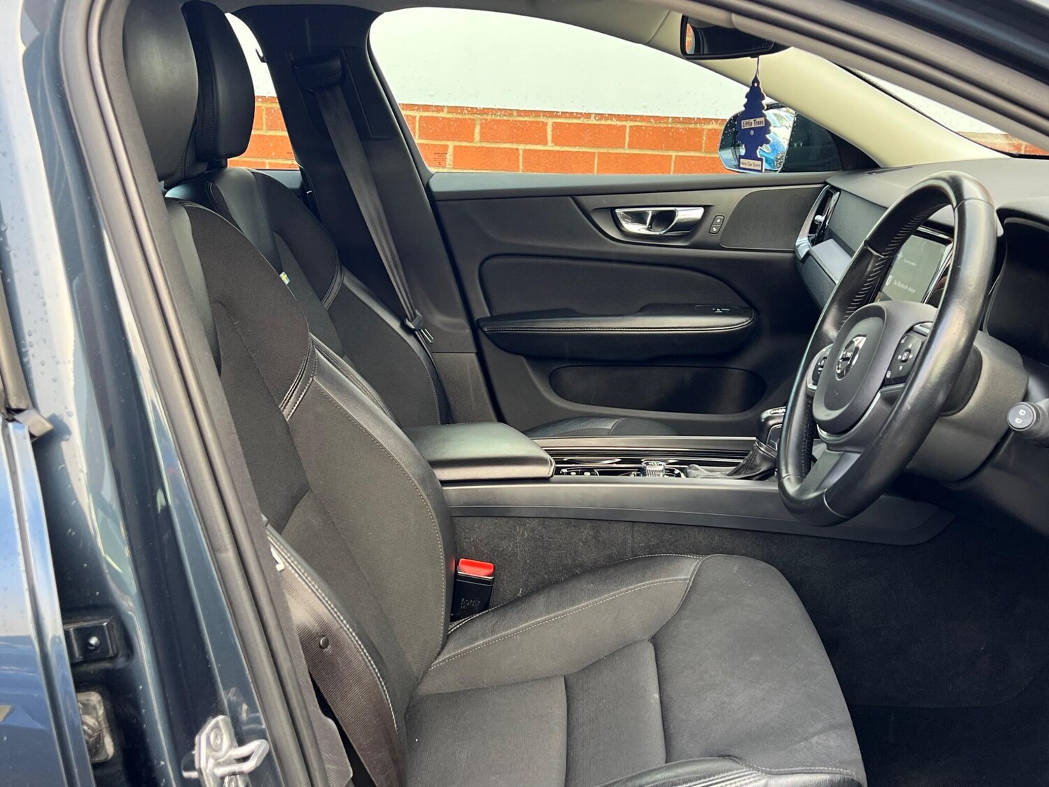 Used Volvo V60 2018 for sale - 77413315: Photo 20