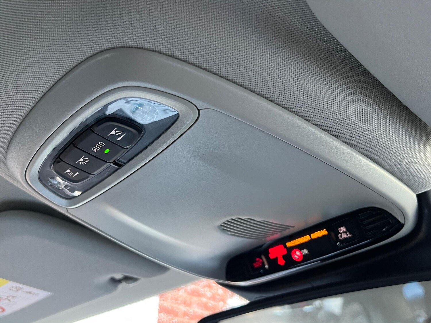 Used Volvo V60 2018 for sale - 77413315: Photo 37