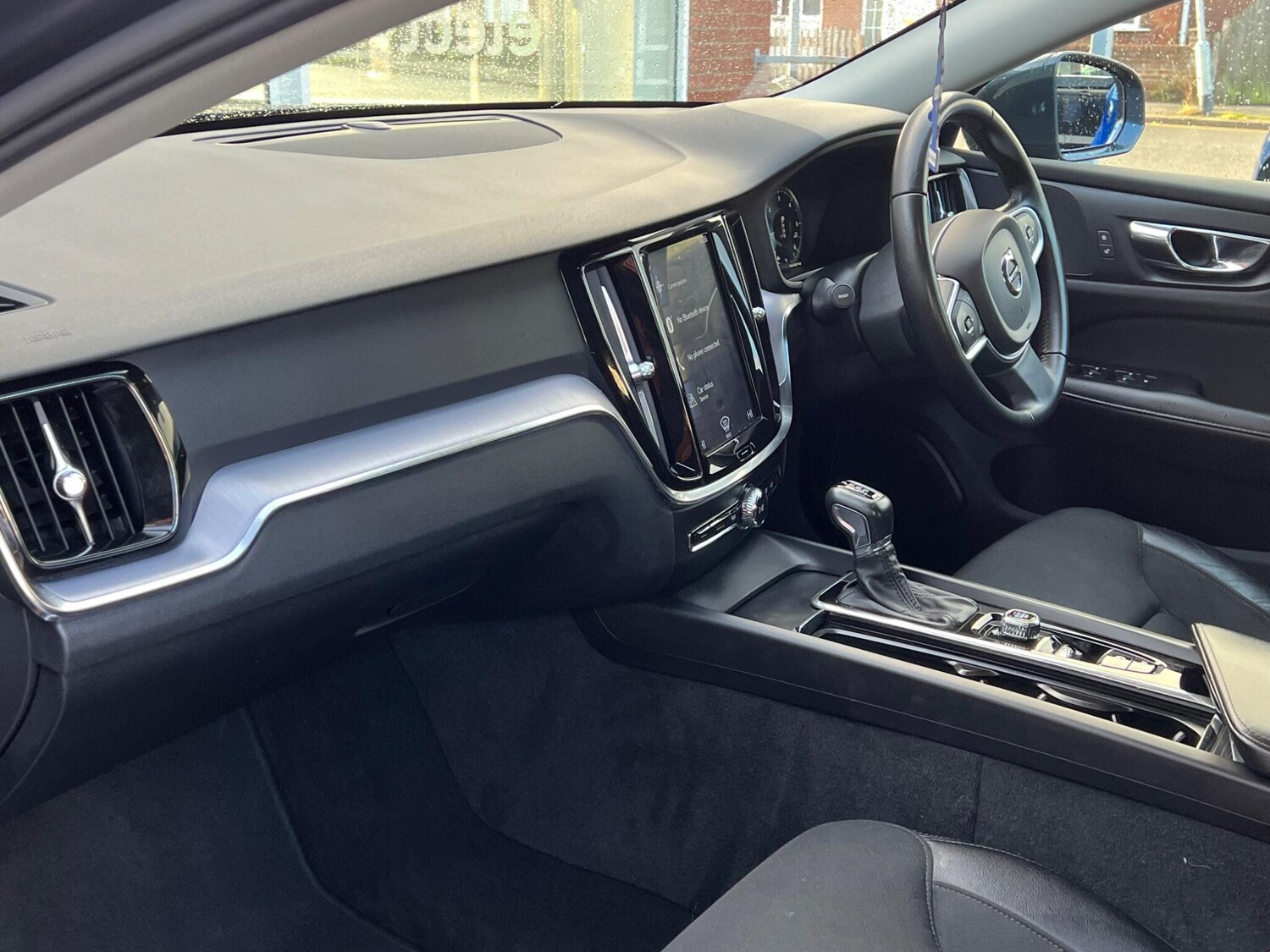 Used Volvo V60 2018 for sale - 77413315: Photo 39