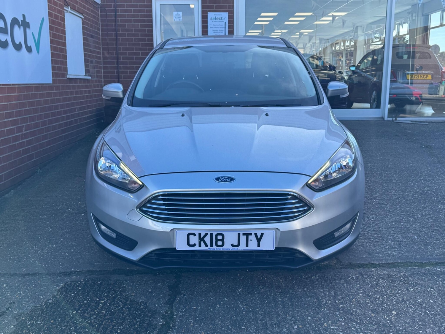 Used Ford Focus 2018 for sale - 77977904: Photo 2