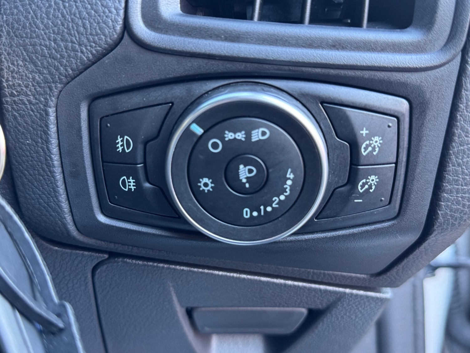 Used Ford Focus 2018 for sale - 77977904: Photo 29