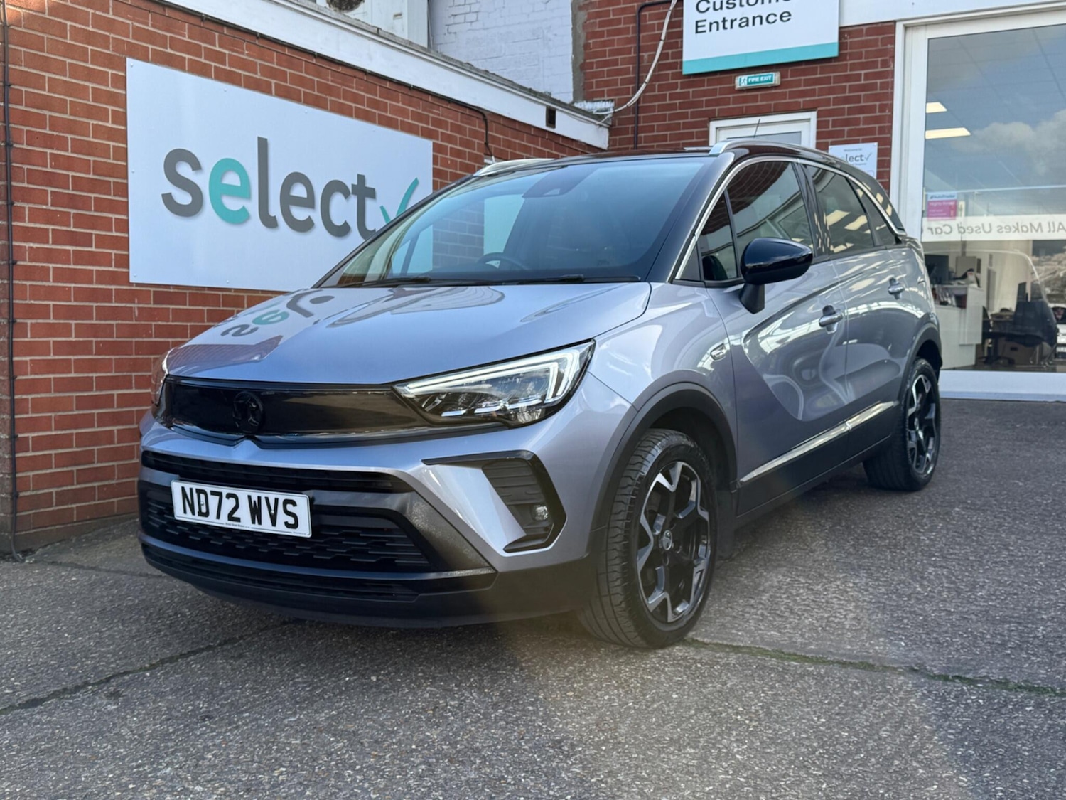 Used Vauxhall Crossland 2022 for sale - 77839557: Photo 2