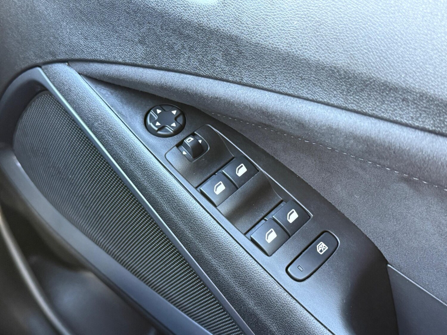 Used Vauxhall Crossland 2022 for sale - 77839557: Photo 20